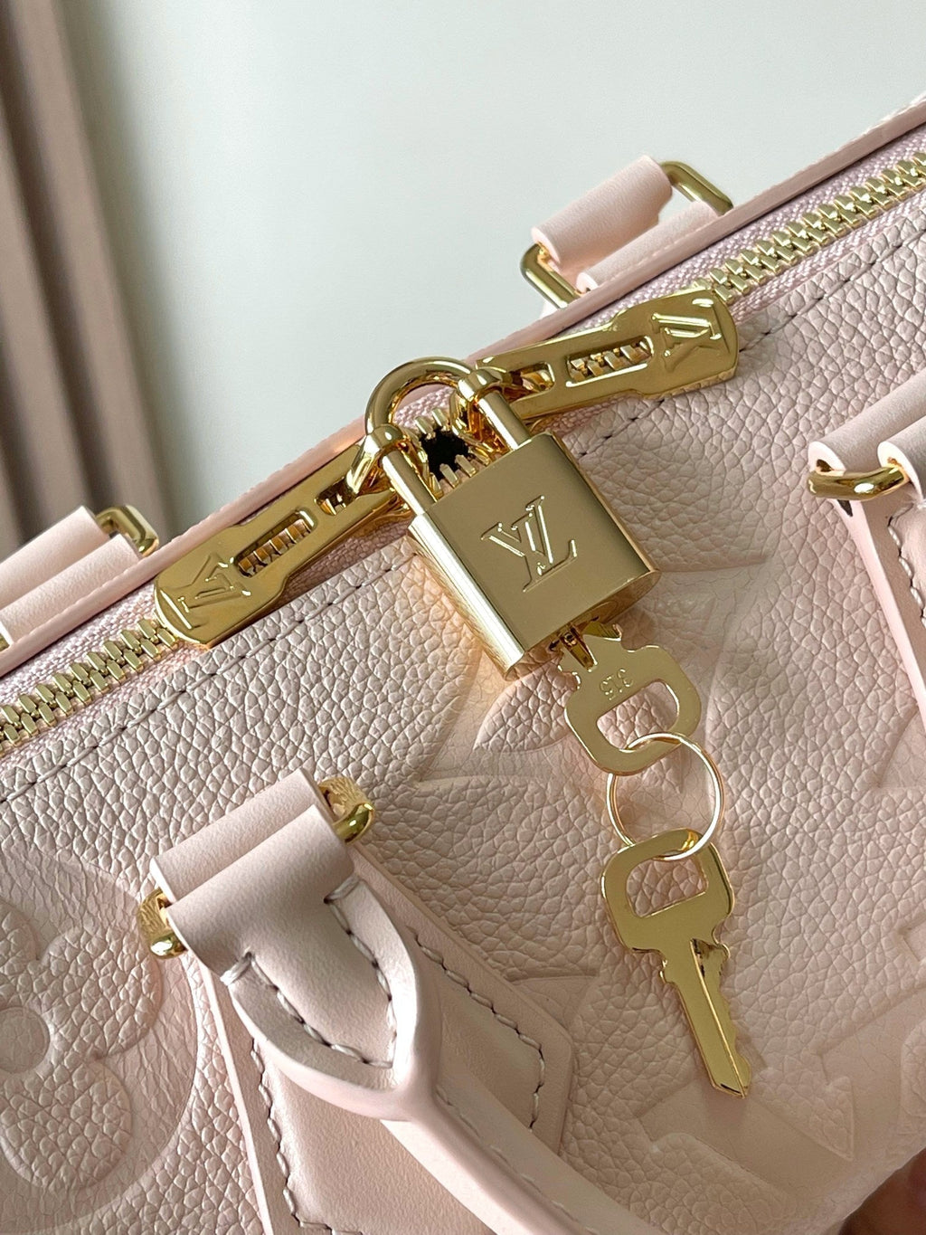 SPEEDY BANDOULIÈRE 20 AUS HELLROSA MONOGRAM EMPREINTE LEDER