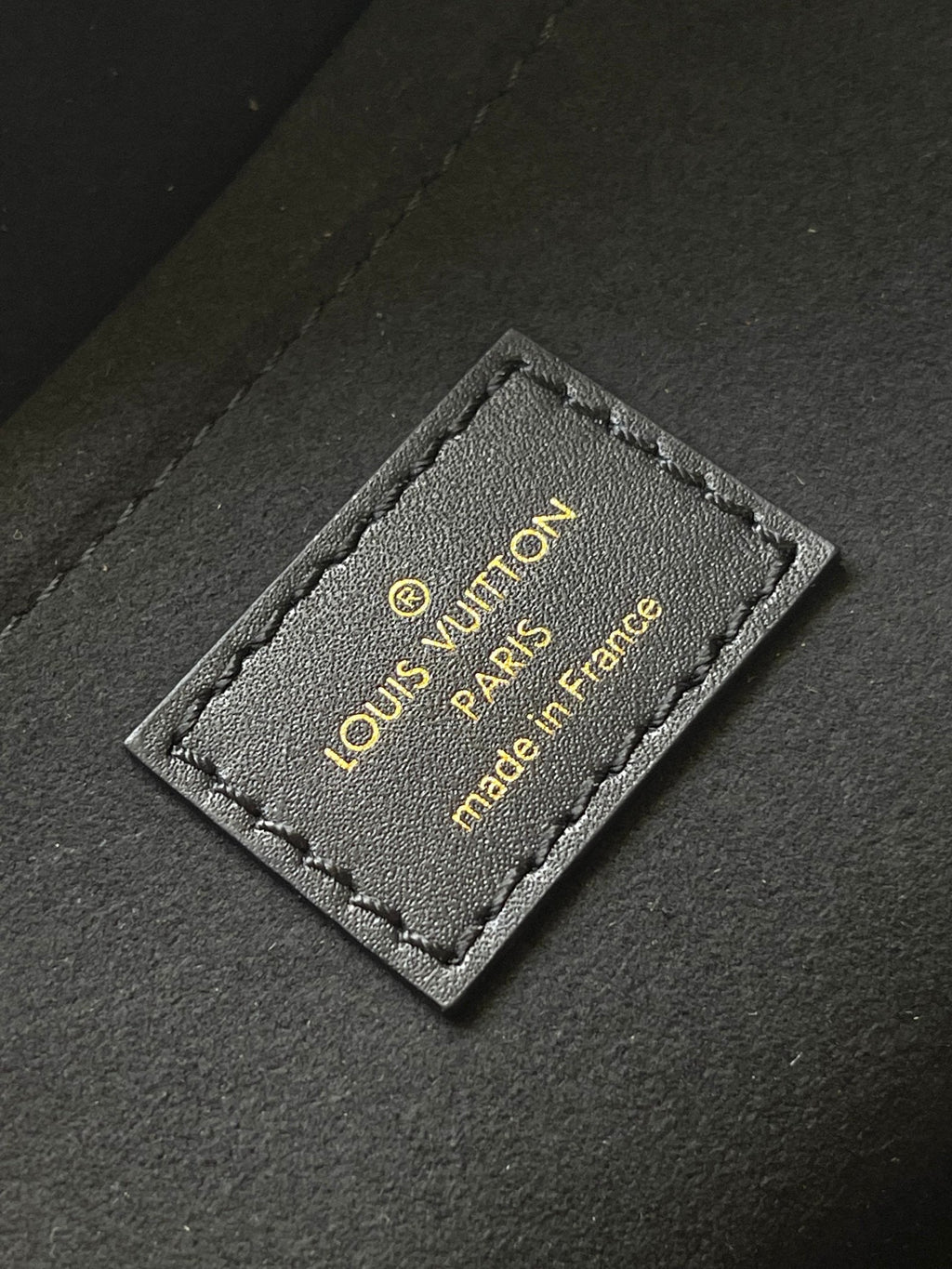 BABYLONE-TASCHE 31 AUS SCHWARZEM MONOGRAMM-EMPREINTE-LEDER