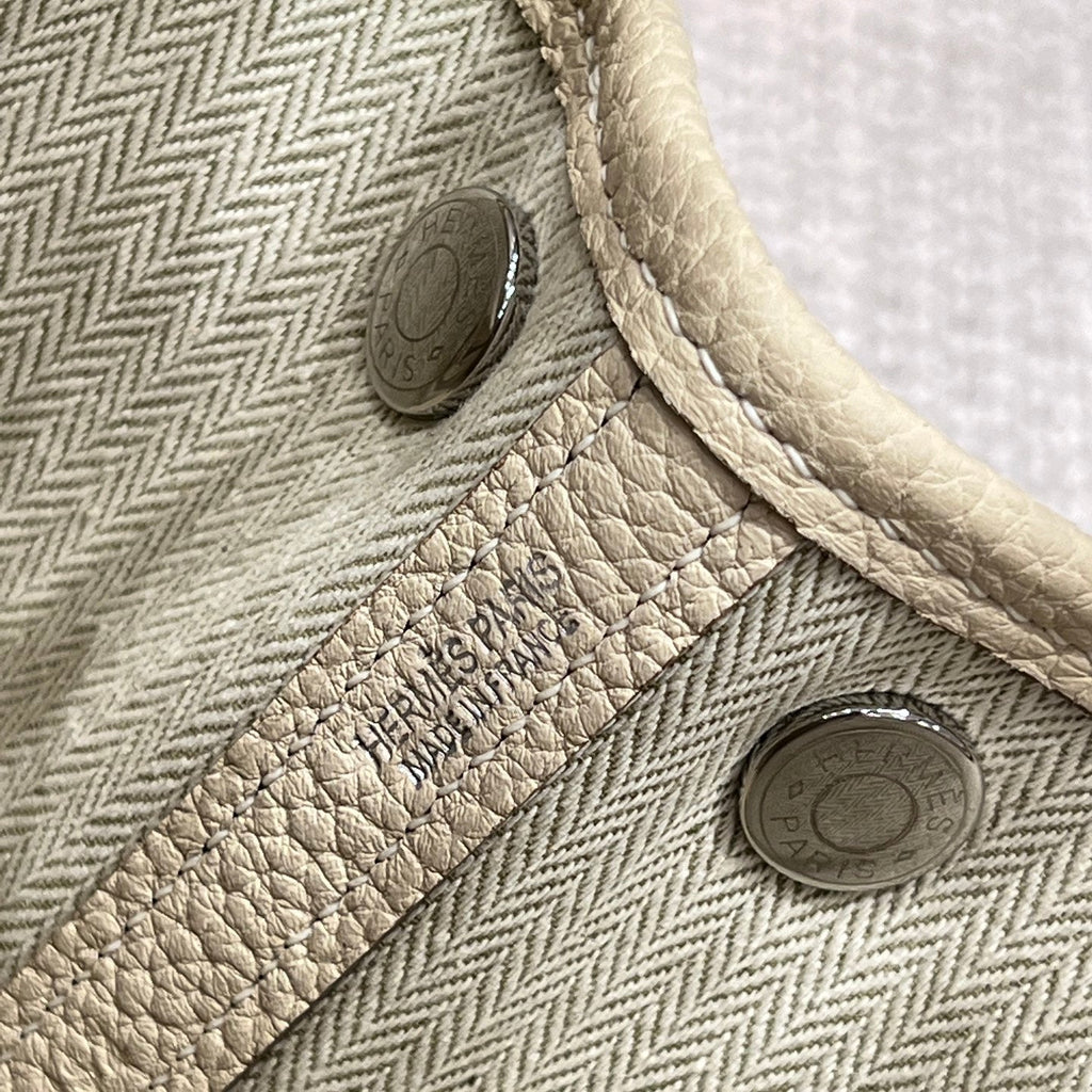 GARDEN PARTY 23CM IN OFF WHITE CALFSKIN