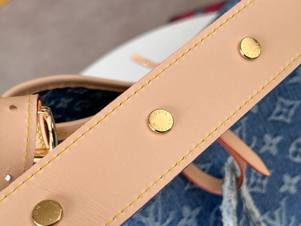 LV 25S Tragetasche 39 in blauem Denim mit Monogramm-Lederbesatz