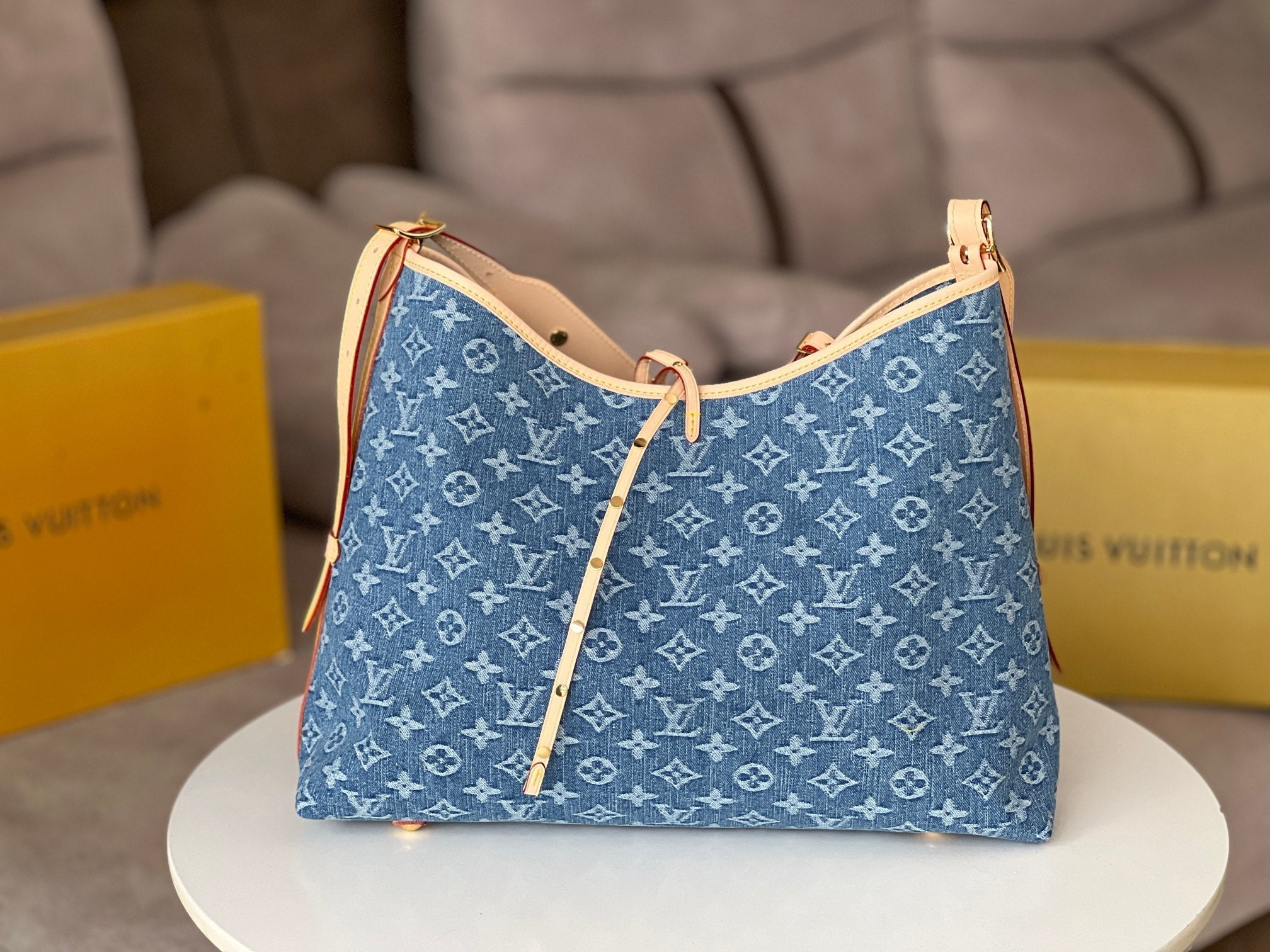 LV 25S Tragetasche 39 in blauem Denim mit Monogramm-Lederbesatz