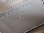 LV 25S Utility Crossbody-Handtasche, 18 Zoll, braunes Monogramm-Canvas, goldene Beschläge