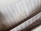 LV 25S Pochette Métis 25 in Weiß, Monogramm-beschichtetes Canvas, goldene Beschläge
