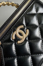 CC Kosmetikkoffer Pearl 17 cm Schwarzes Lammleder Goldfarbene Beschläge