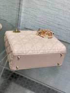 LADY MINI BAG 20 IN HELLROSE LAMMLEDER