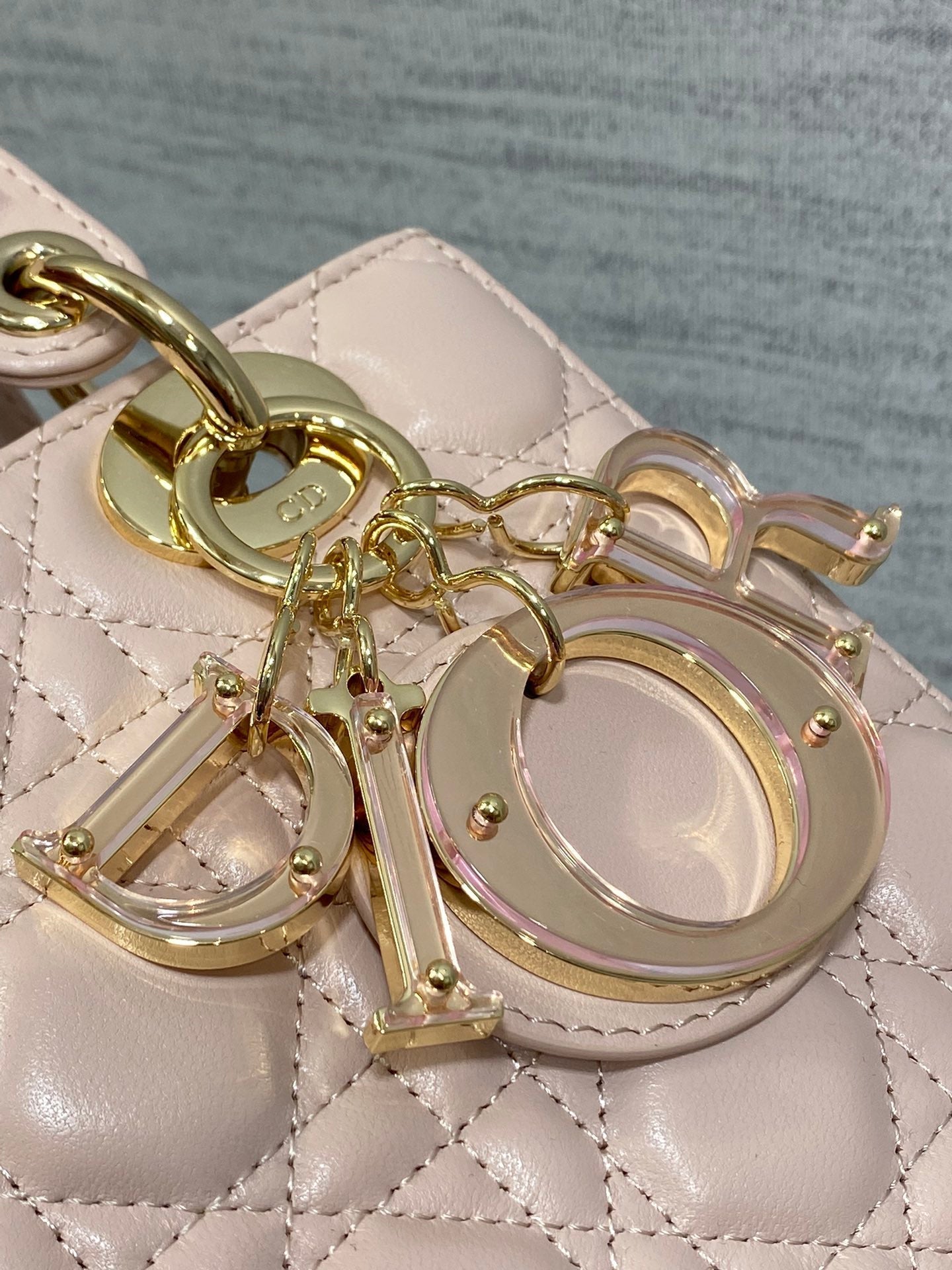 LADY MINI BAG 20 IN HELLROSE LAMMLEDER