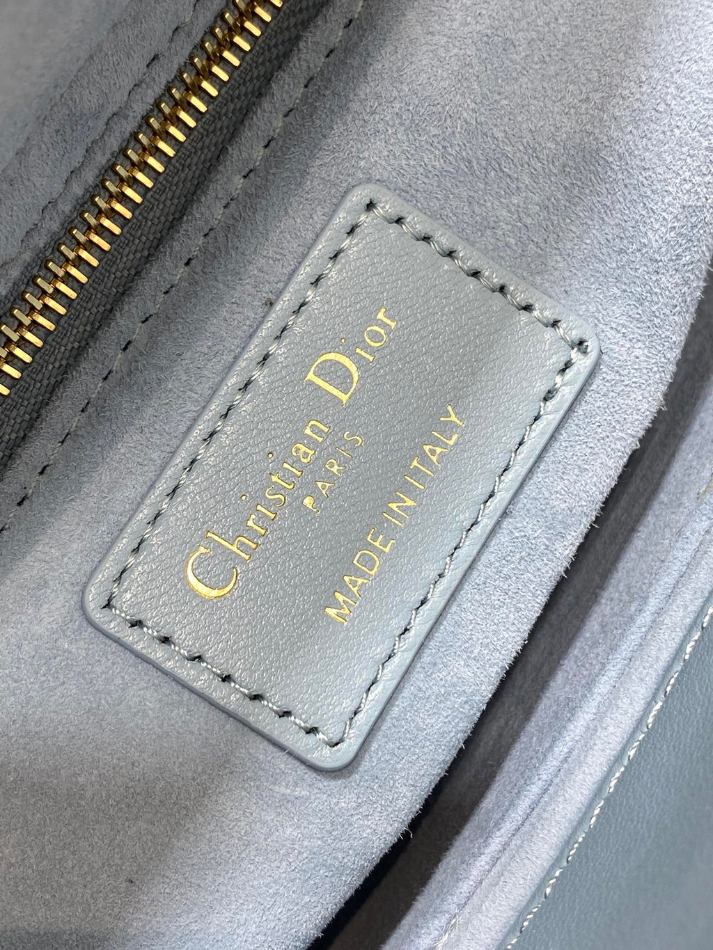 LADY MINI-TASCHE 20 IN ZERULEANBLAUEM LAMMLEDER