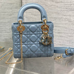 LADY MINI-TASCHE 17 IN ZERULEANBLAUEM LAMMLEDER