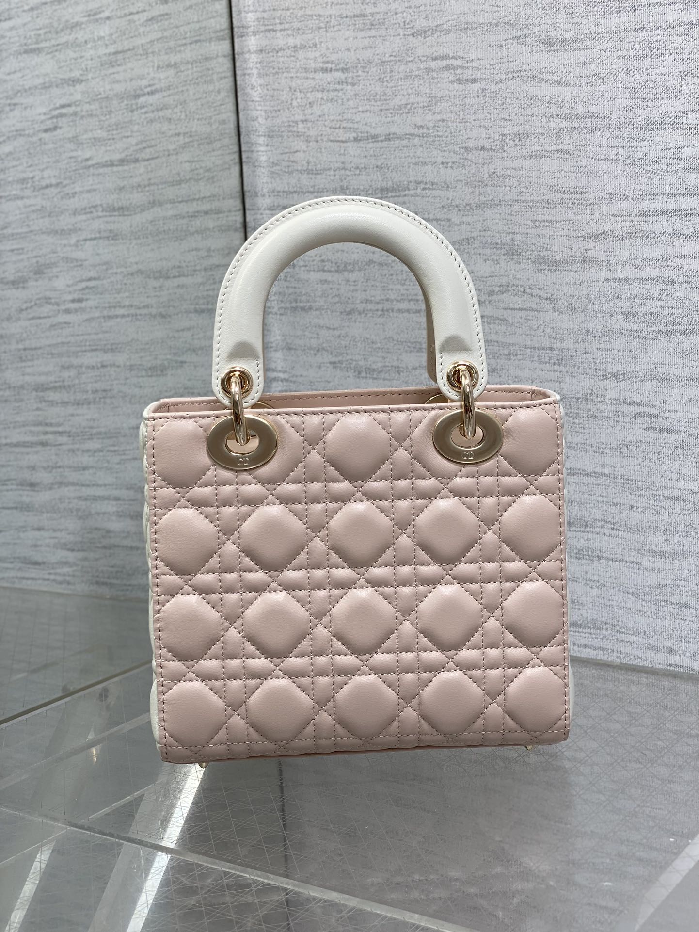 MEDIUM LADY BAG 20 IN BABY PINK QUILTED MACROCANNAGE CALFSKIN WHITE STRAP