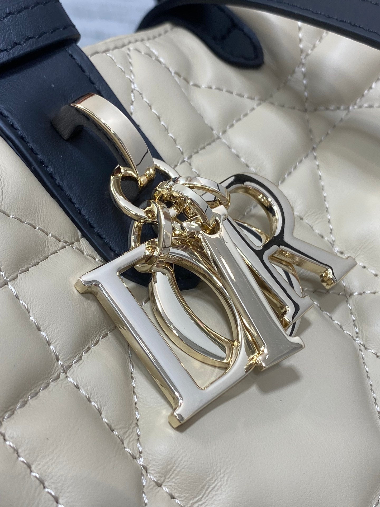 ALWAYS MINI 28 BAG IN ELFENBEINHALB TAN MACROCANNAGE KALBSLEDER