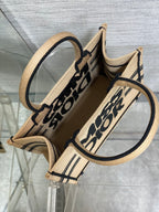 Buchtasche 26 Beige und Schwarz Miss Graffiti Stickerei