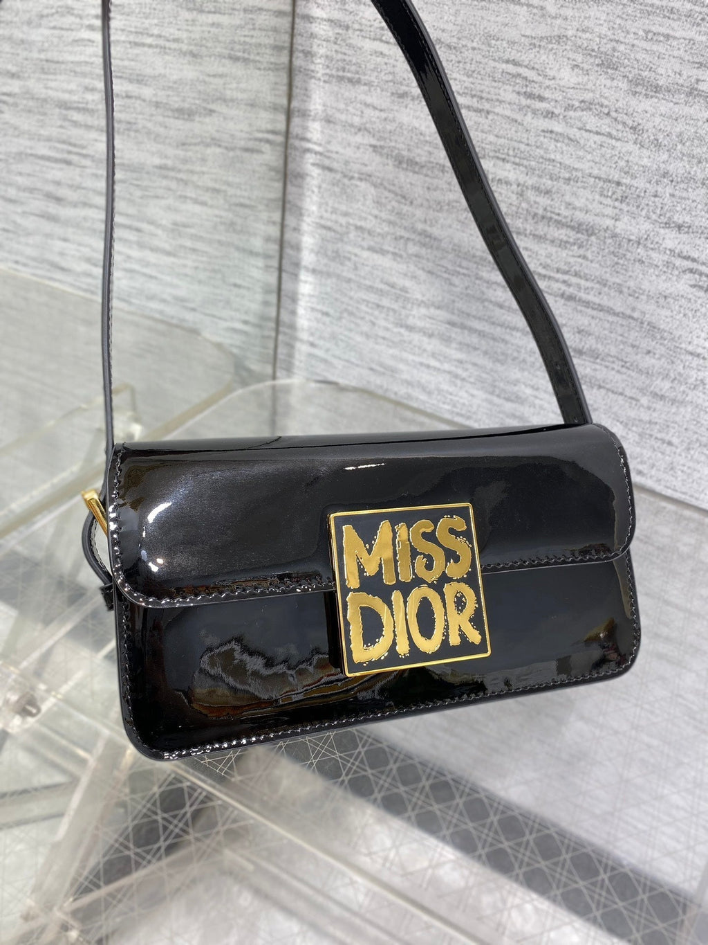 Klapptasche 18 Zoll, schwarzes Lackkalbsleder