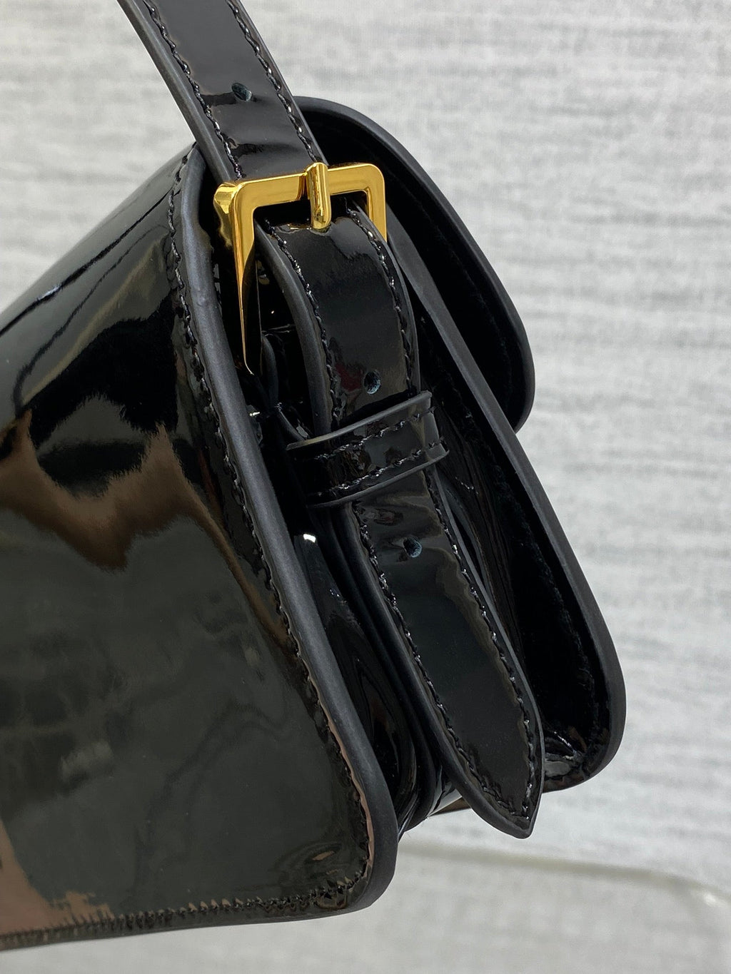 Klapptasche 18 Zoll, schwarzes Lackkalbsleder