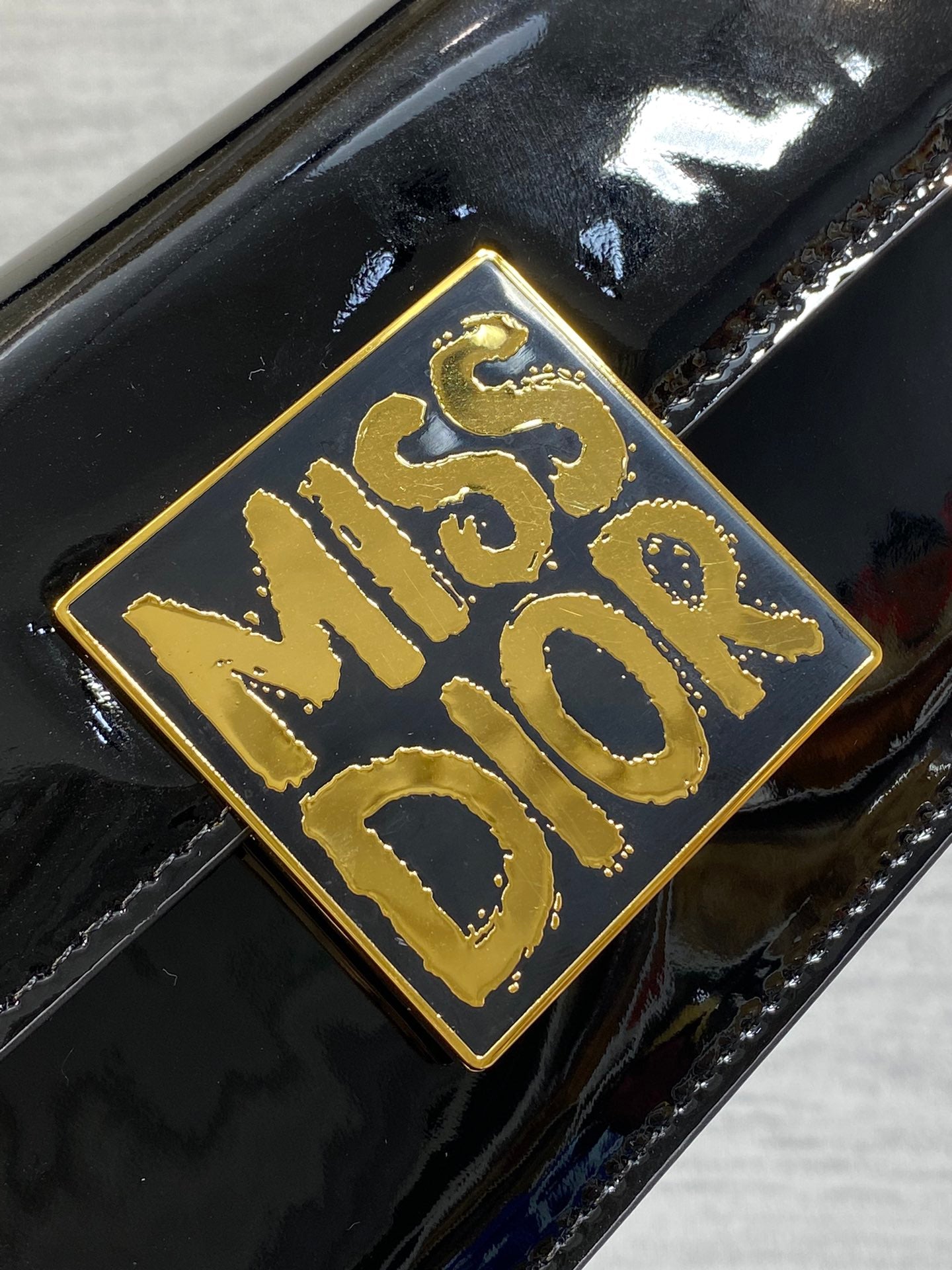 Klapptasche 18 Zoll, schwarzes Lackkalbsleder