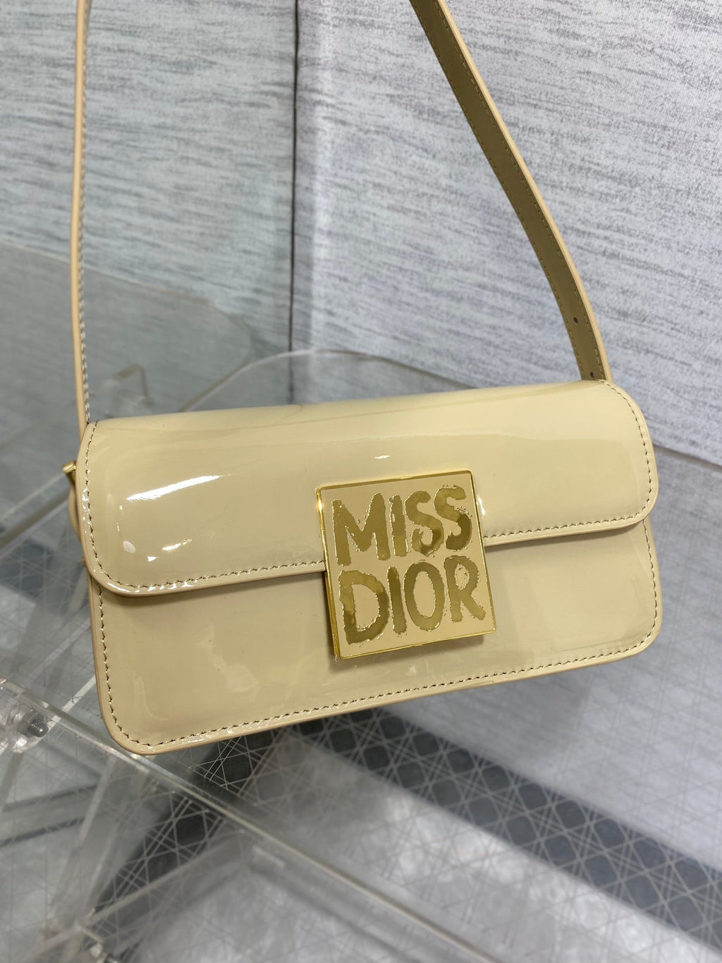 Klapptasche 18 Zoll, Weizenbraun, Lackkalbsleder