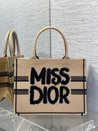Tragetasche 36 Beige und Schwarz Miss Dior Graffiti-Stickerei