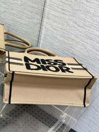 Tragetasche 36 Beige und Schwarz Miss Dior Graffiti-Stickerei