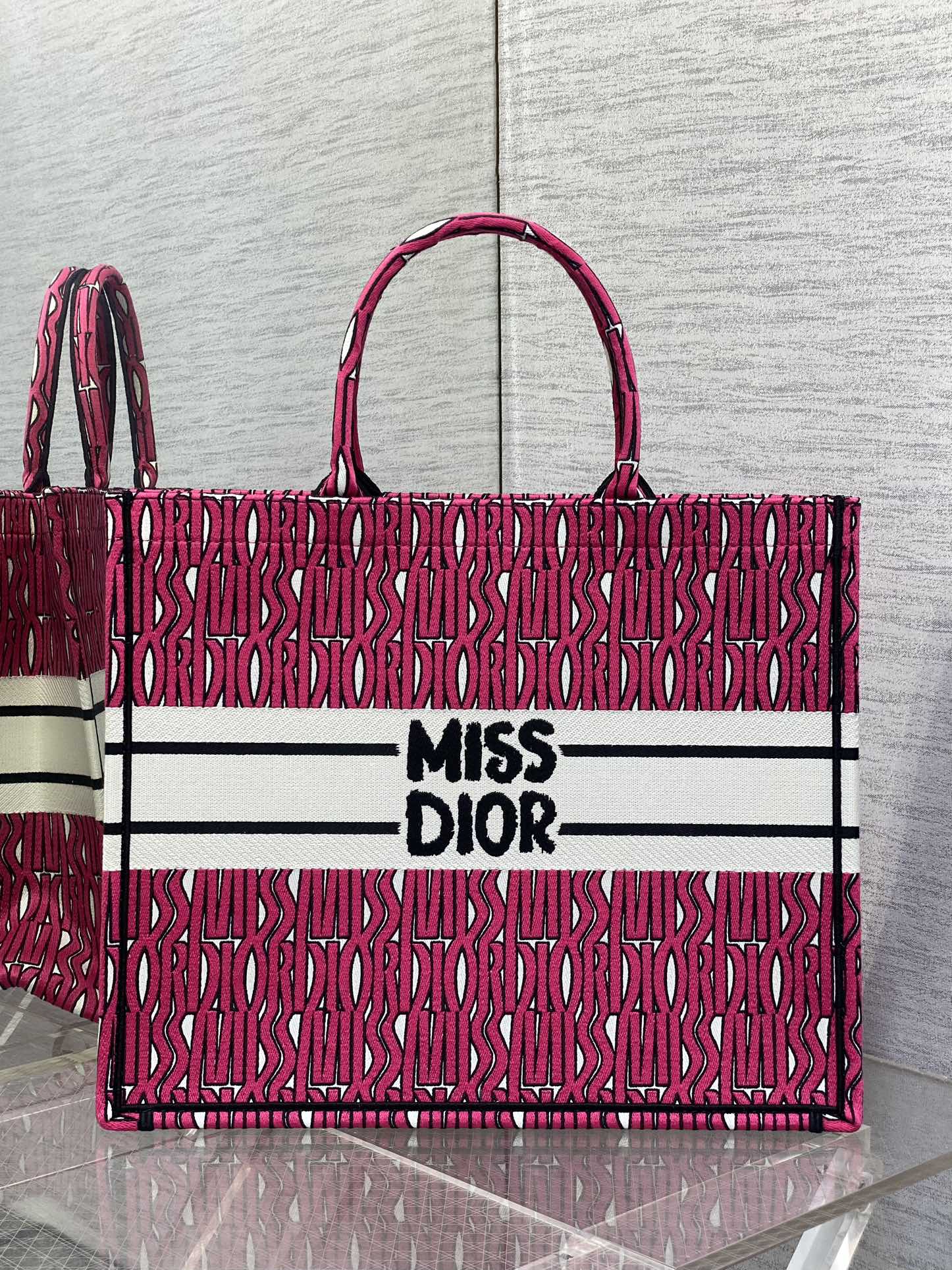 MISS LARGE TOTE 42 IN MAGENTA PURPLE CANVAS