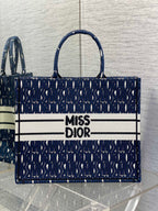 MISS LARGE TOTE 42 IN WHITE MIX DEEP COVE BLUE CANVAS