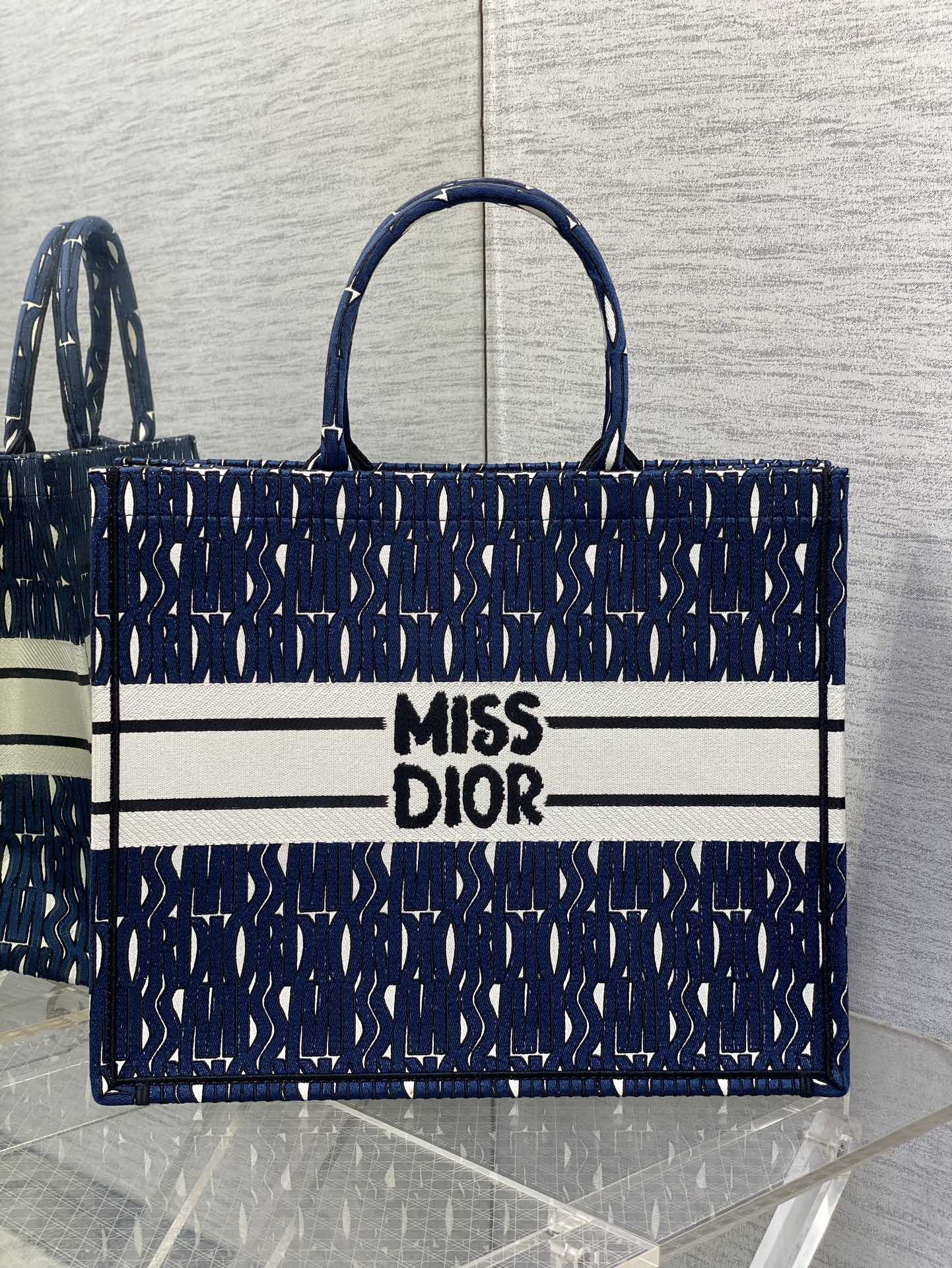 MISS LARGE TOTE 42 IN WHITE MIX DEEP COVE BLUE CANVAS