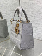 KLEINE 24-LADY-TASCHE AUS HELLGRAUEM CANVAS