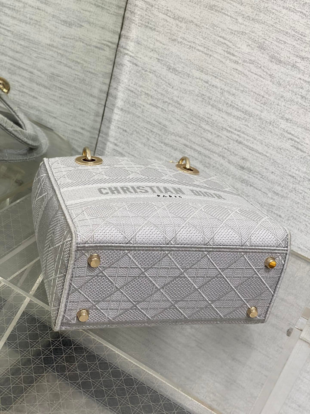 KLEINE 24-LADY-TASCHE AUS HELLGRAUEM CANVAS