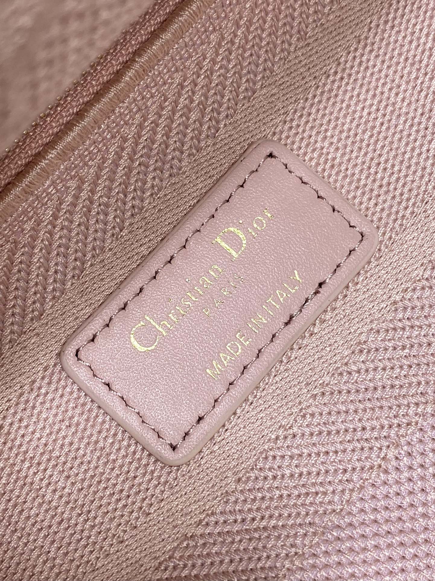 KLEINE 24-LADY-TASCHE AUS PASTELROSEM CANVAS