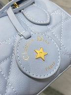 GROOVE MINI 17 TASCHE IN HELLBLAUEM LAMMLEDER