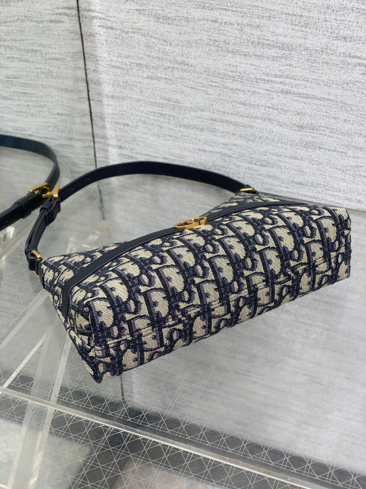 MONTAIGNE CIGALE MINI 24 TASCHE AUS BLAUEM DIOR OBLIQUE JACQUARD