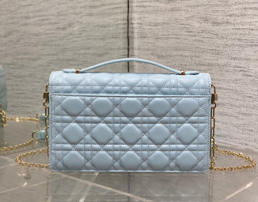 MINI BAG 24 IN LIGHT BLUE PATENT CANNAGE CALFSKIN