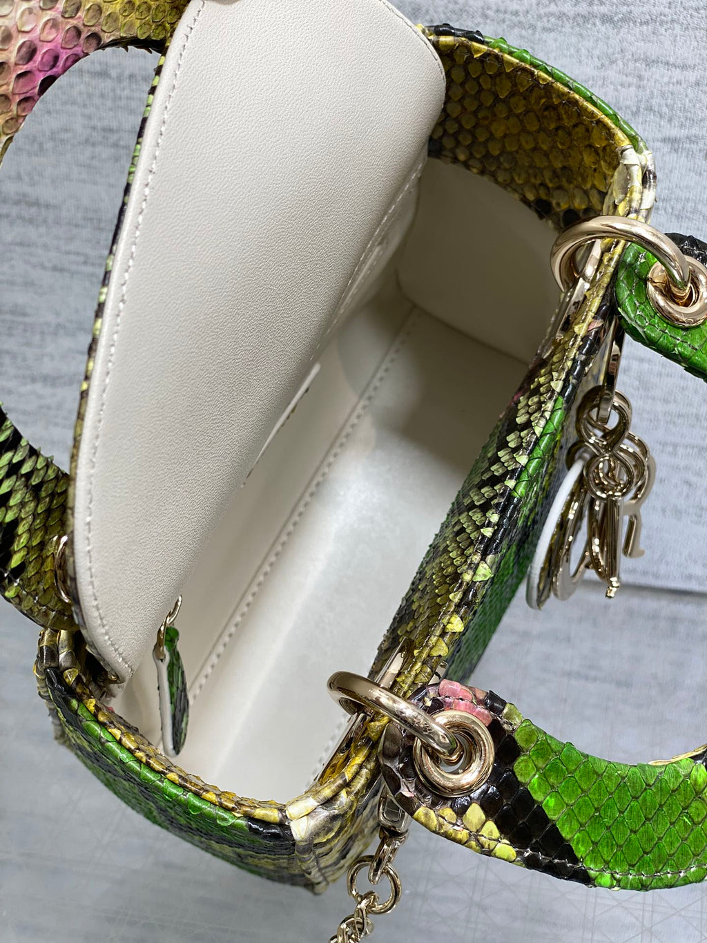 MINI 17 LADY BAG IN FARBENFROHEM SCHLANGENMUSTER LAMMLEDER 225975