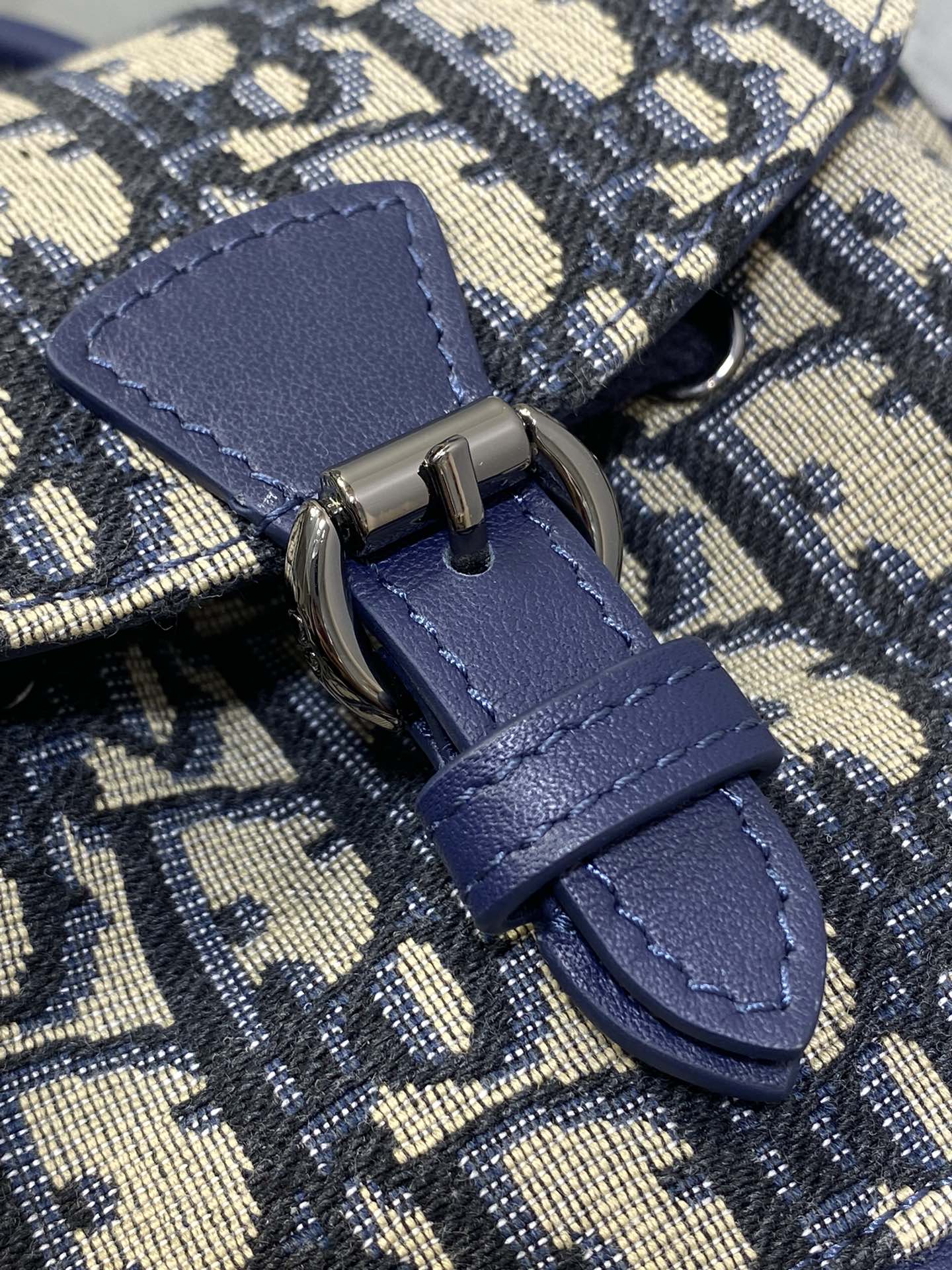 RUCKSACK 19 IN BLAU SCHIEFMONOGRAMM-JACQUARD