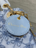 MICRO 12 LADY BAG IN CERULEAN BLUE SATIN MIT PERLENVERZIERUNG