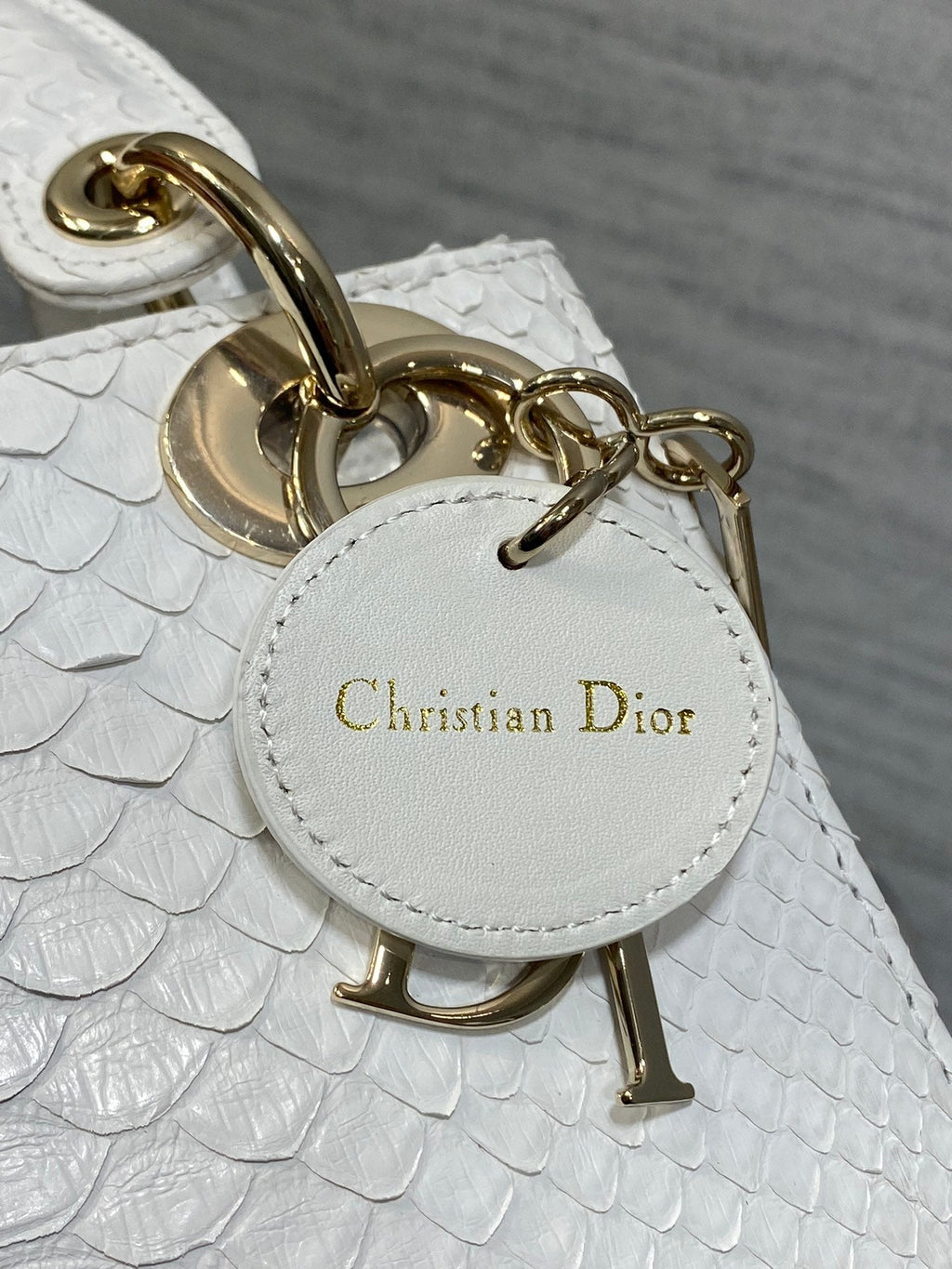 MINI 17 LADY BAG IN WEISSEM LAMMLEDER MIT SCHLANGENMUSTER