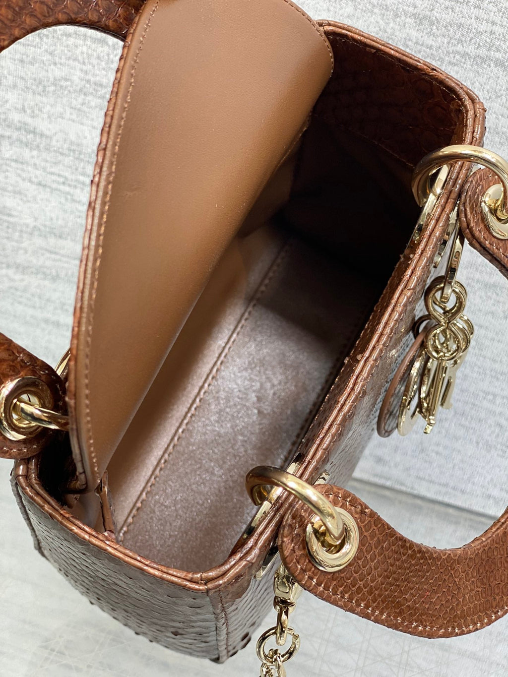 MINI 17 LADY BAG IN PEACAN BROWN METALLIC LAMMLEDER