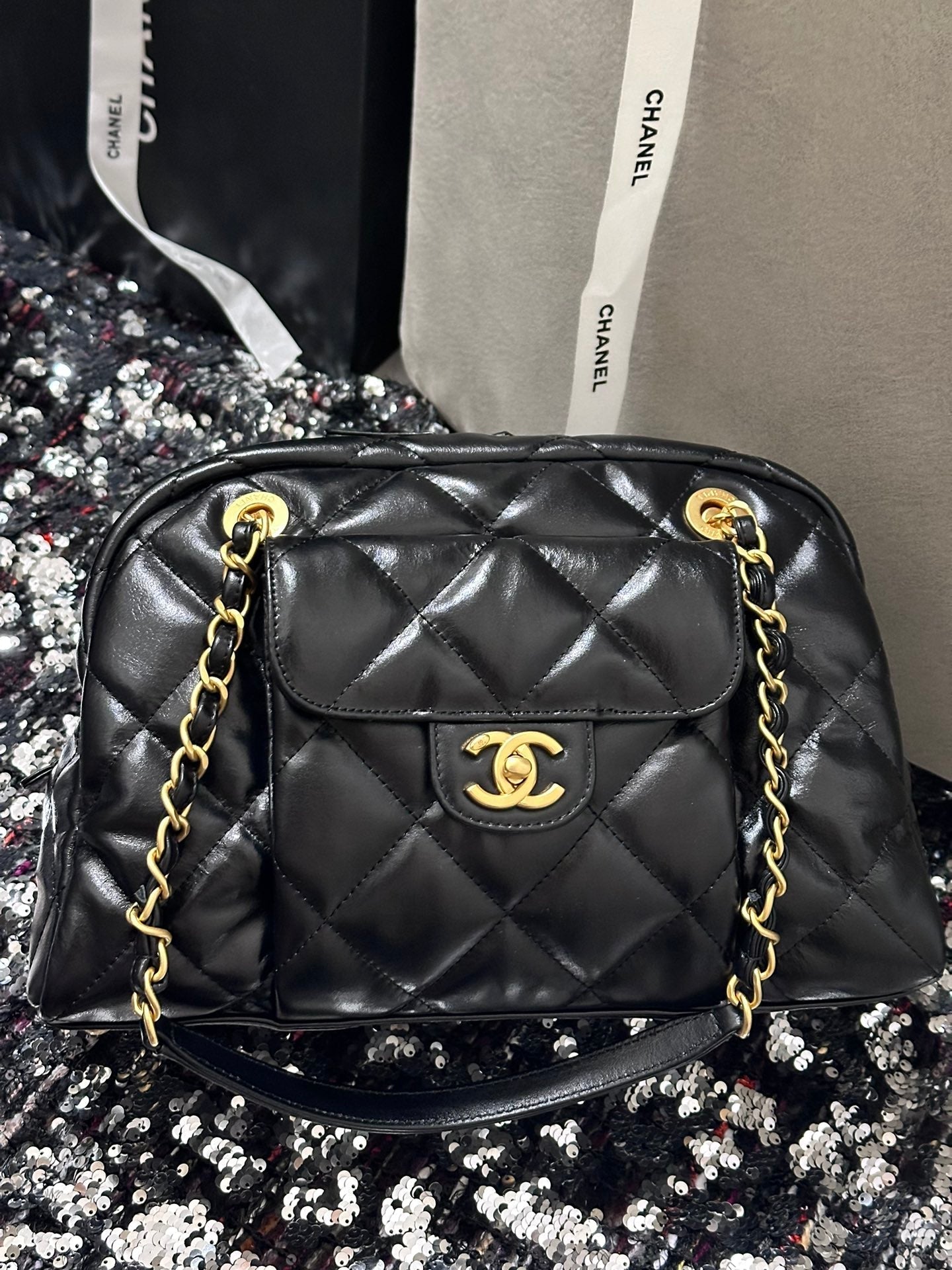 Bowlingtasche 33 Zoll, schwarz, weiches Lammleder, goldene Beschläge