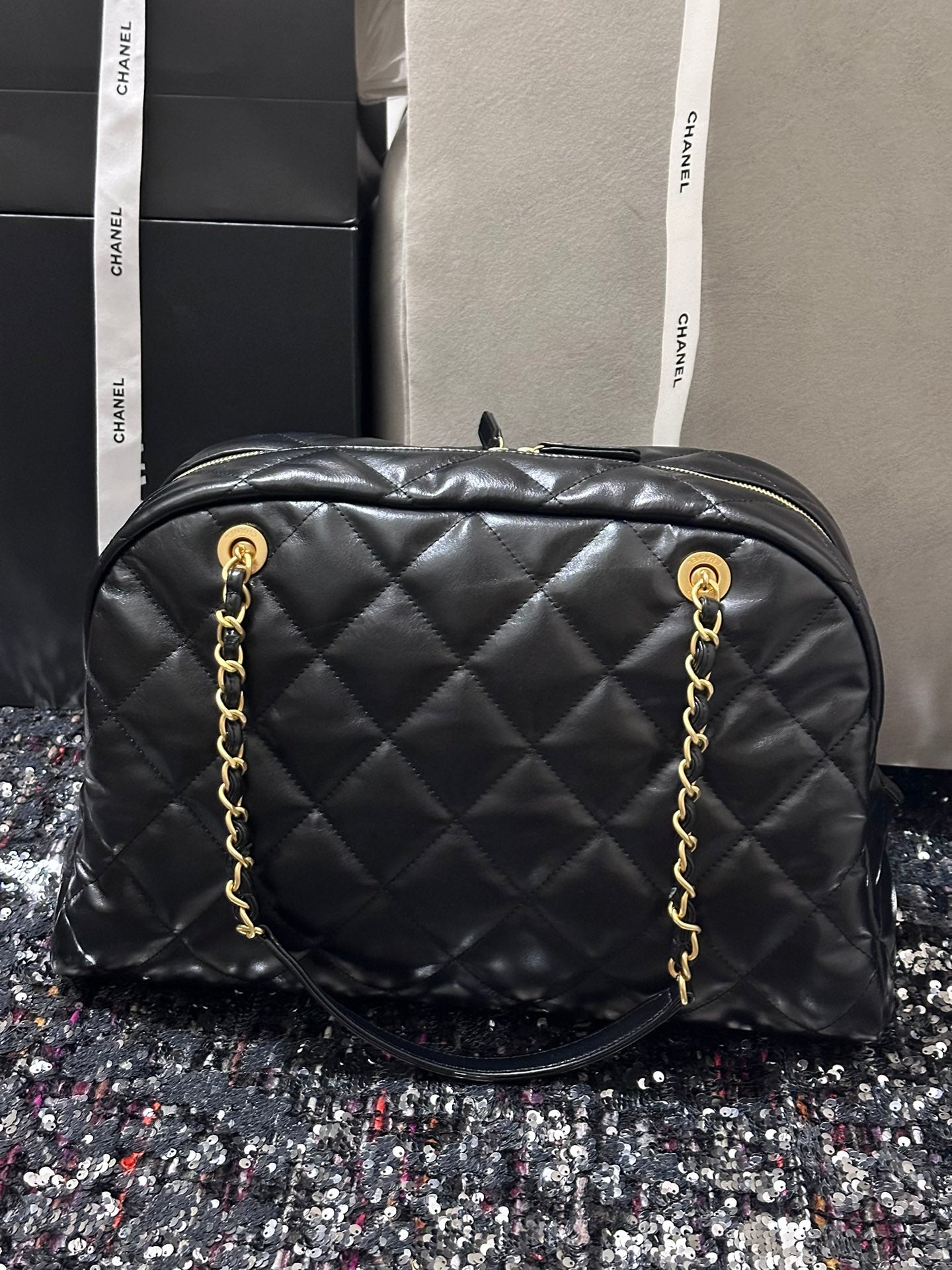 Bowlingtasche 44 Zoll, schwarz, weiches Lammleder, goldene Beschläge