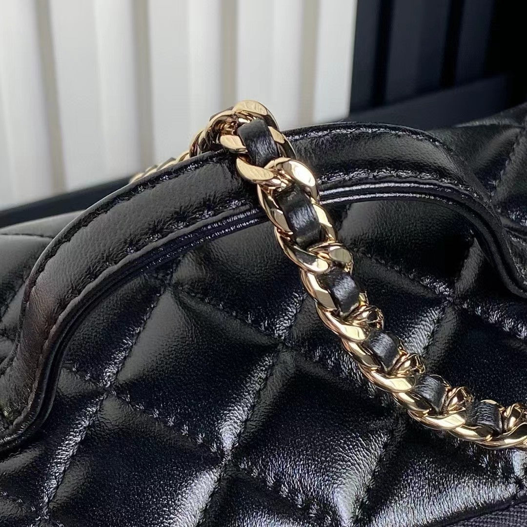 MITTLERE KAMERATASCHE 23 ZOLL SCHWARZES LAMMLEDER GOLDENE BESCHLÄGE 