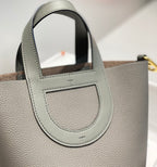 HERMES 25S IN THE LOOP 18 IN ETOUPE CALFSKIN GOLD HARDWARE