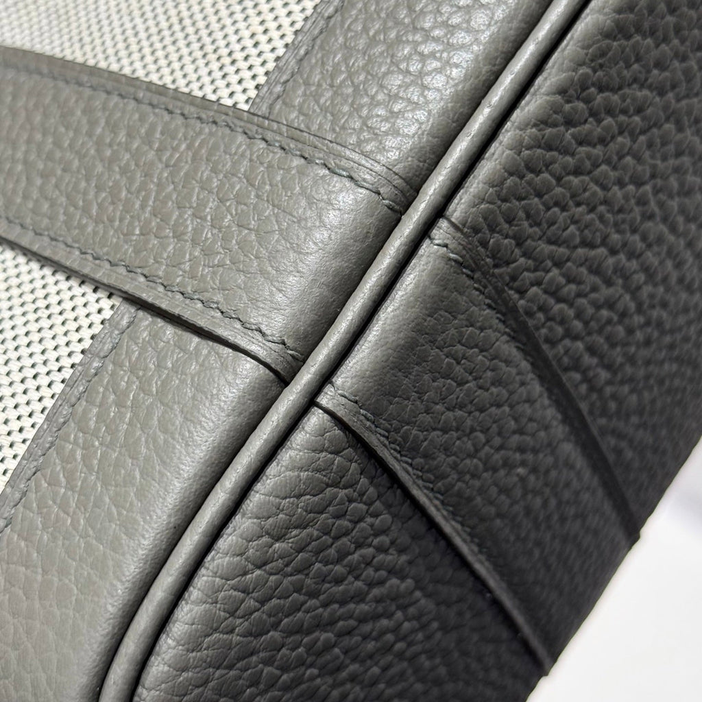 GARDEN PARTY 23CM IN WHITE TOILETS COTTON CANVAS AND GREY CALFSKIN