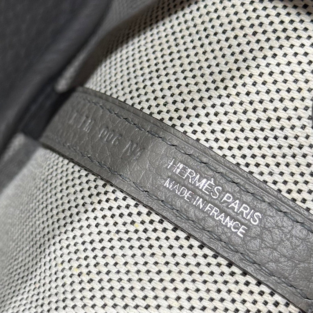 GARDEN PARTY 23CM IN WHITE TOILETS COTTON CANVAS AND GREY CALFSKIN