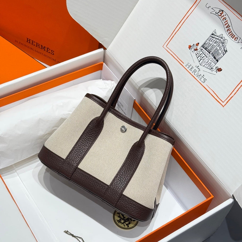 GARDEN PARTY 23CM IN BEIGE TOILETS COTTON CANVAS AND DARK BROWN CALFSKIN