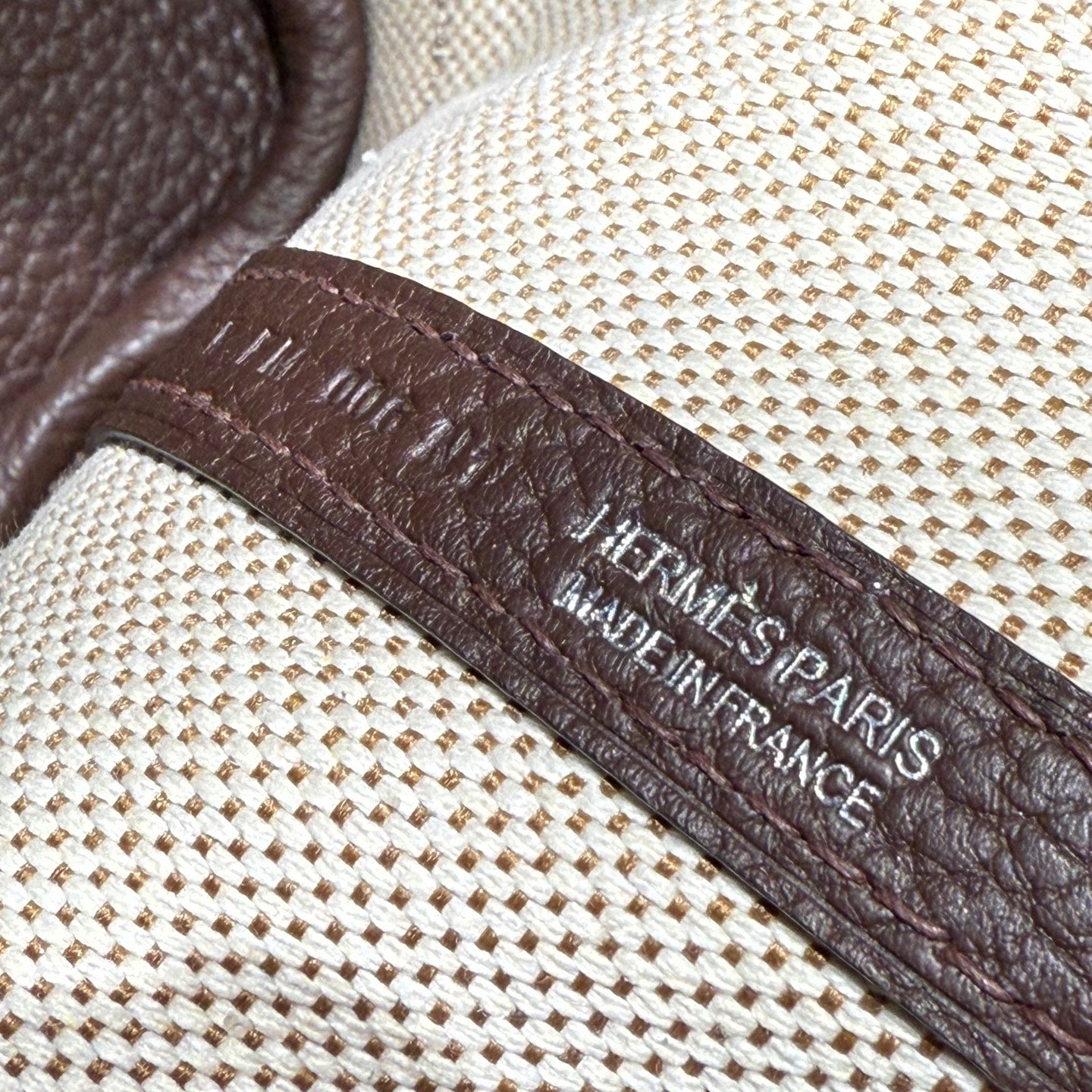 GARDEN PARTY 23CM IN BEIGE TOILETS COTTON CANVAS AND DARK BROWN CALFSKIN