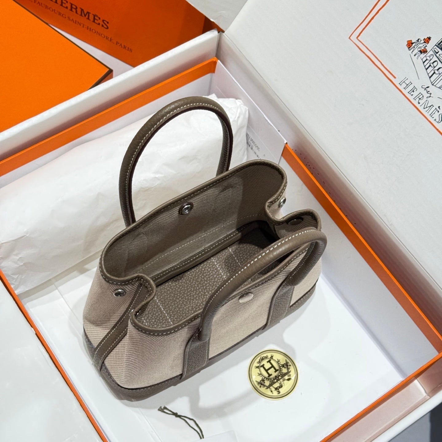 GARDEN PARTY 23CM IN WHITE TOILETS COTTON CANVAS AND TAUPE CALFSKIN