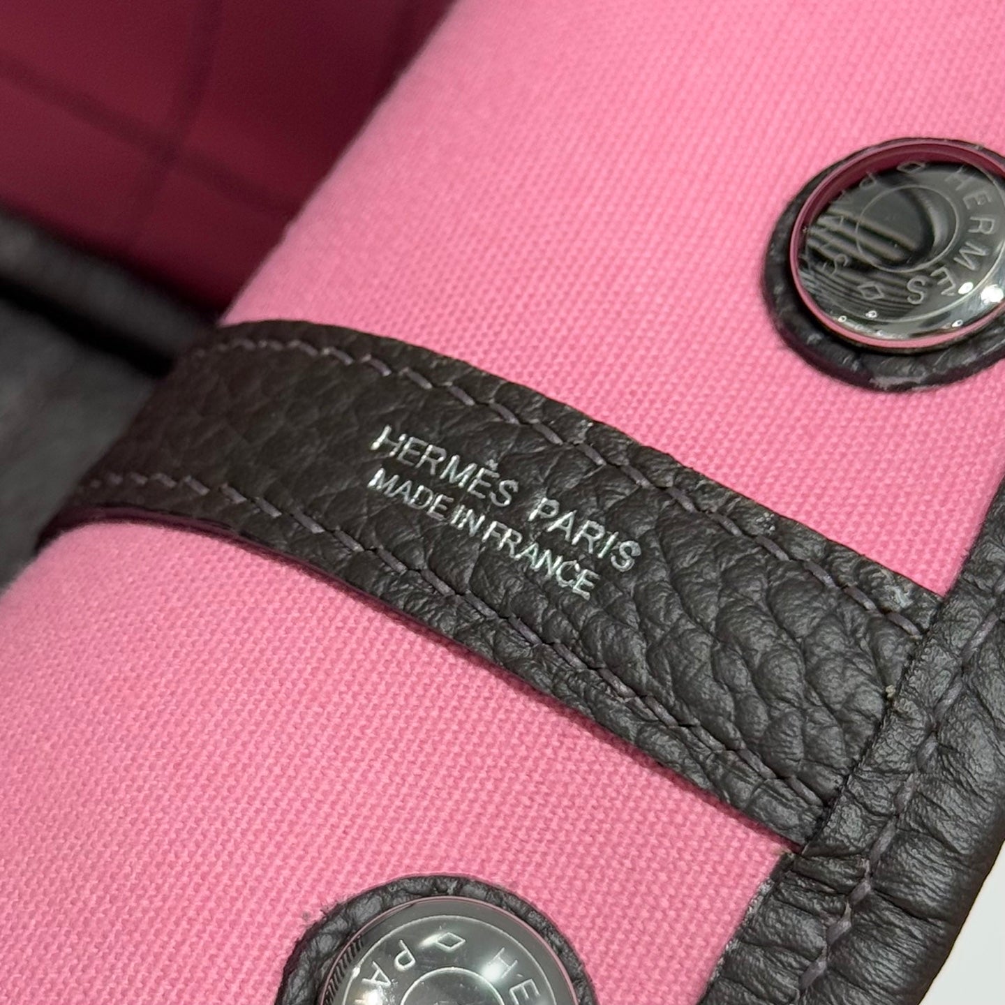 GARDEN PARTY 30CM IN RED TOILETS COTTON CANVAS AND DARK BROWN CALFSKIN PINK ON SIDE OTHER