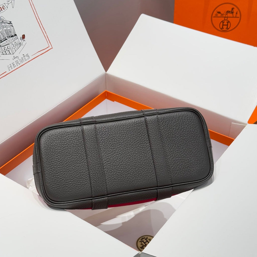 GARDEN PARTY 30CM IN RED TOILETS COTTON CANVAS AND DARK BROWN CALFSKIN PINK ON SIDE OTHER