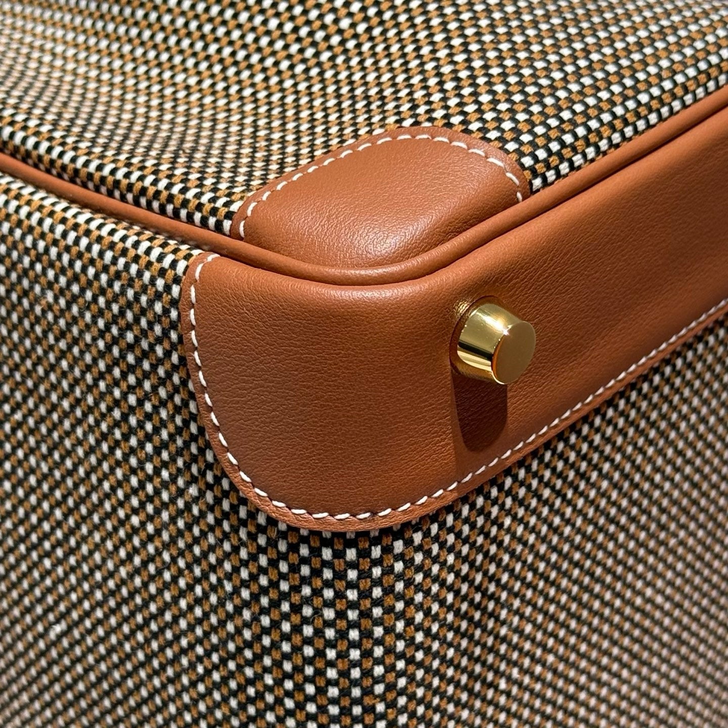 QUADRILLE BIRKIN 30CM IN GOLD SWIFT KALBSLEDER UND SCHWARZ/WEISS/BRAUNEM TOILE-CANVAS