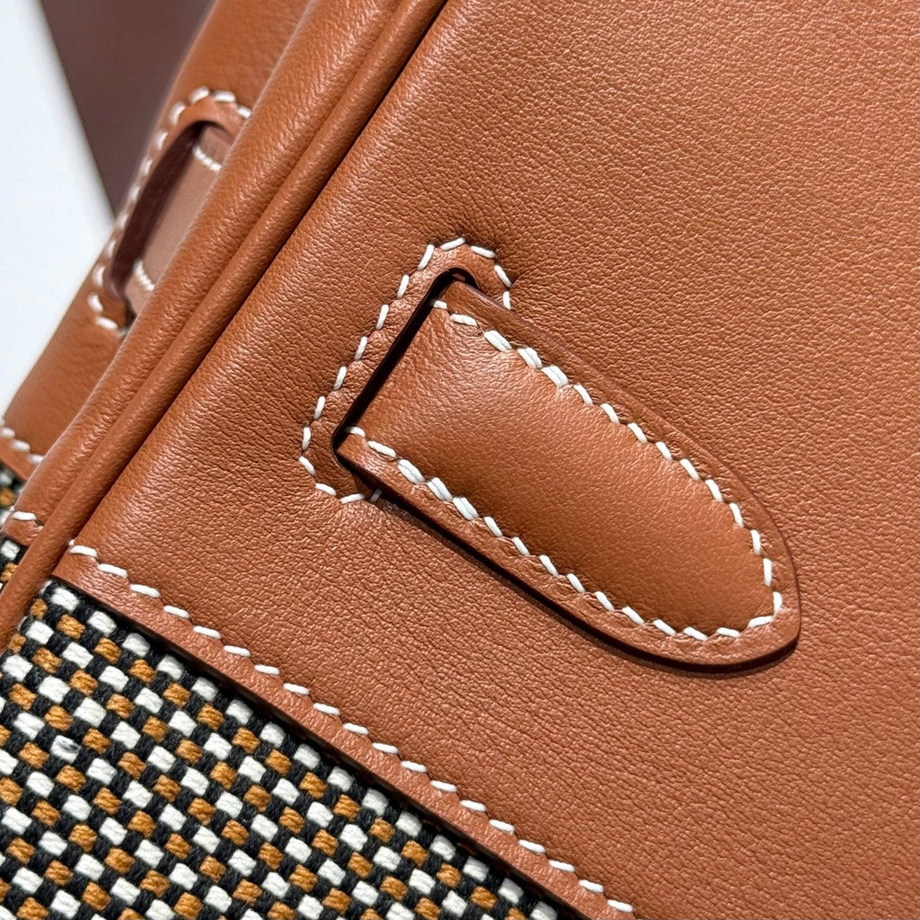 QUADRILLE BIRKIN 30CM IN GOLD SWIFT KALBSLEDER UND SCHWARZ/WEISS/BRAUNEM TOILE-CANVAS