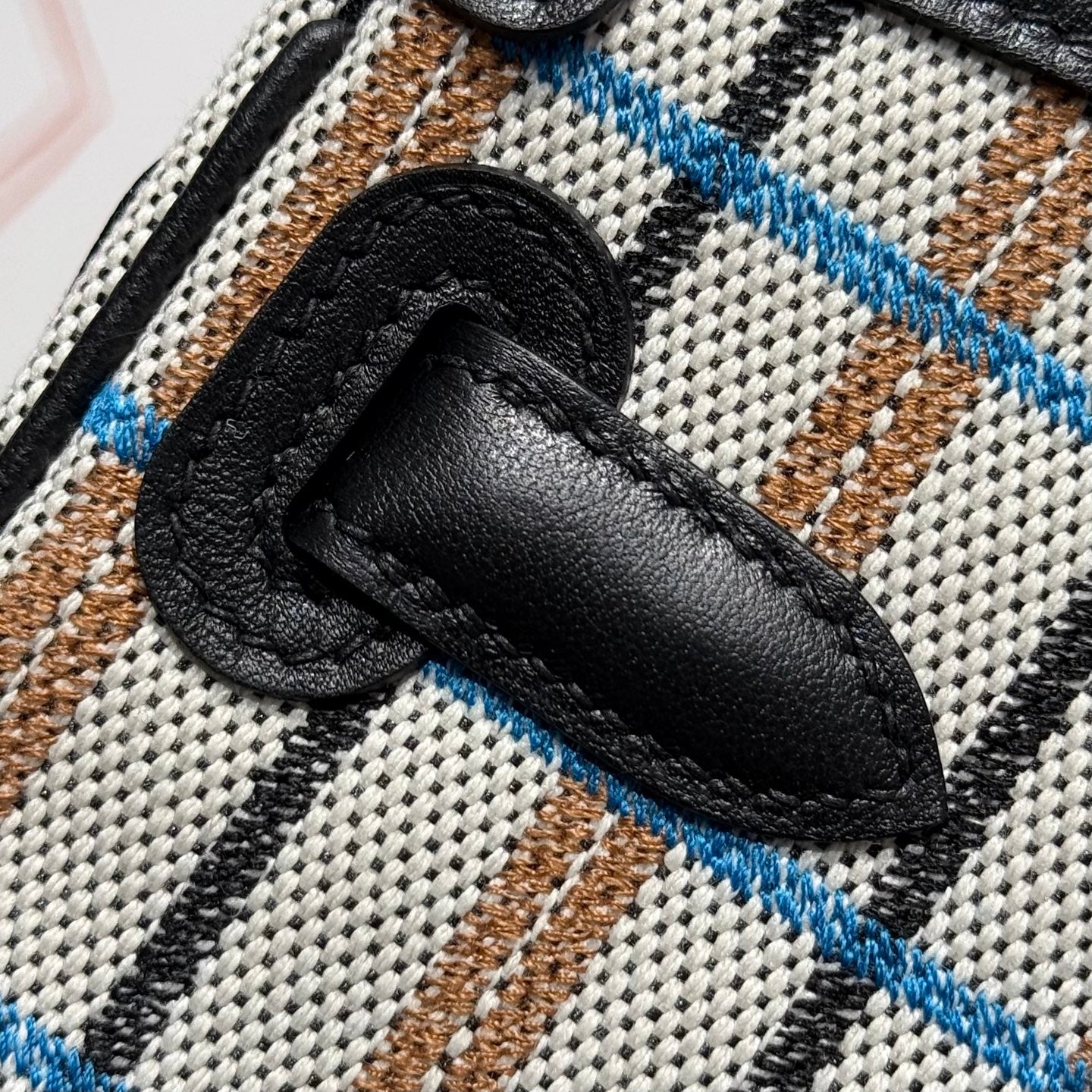 BIRKIN SHOULDER 29 IN BLACK CALFSKIN ÉCRU/NOIR/FAUVE/NOIR/BLEU ZANZIBAR EMBROIDERY PLAID CANVAS