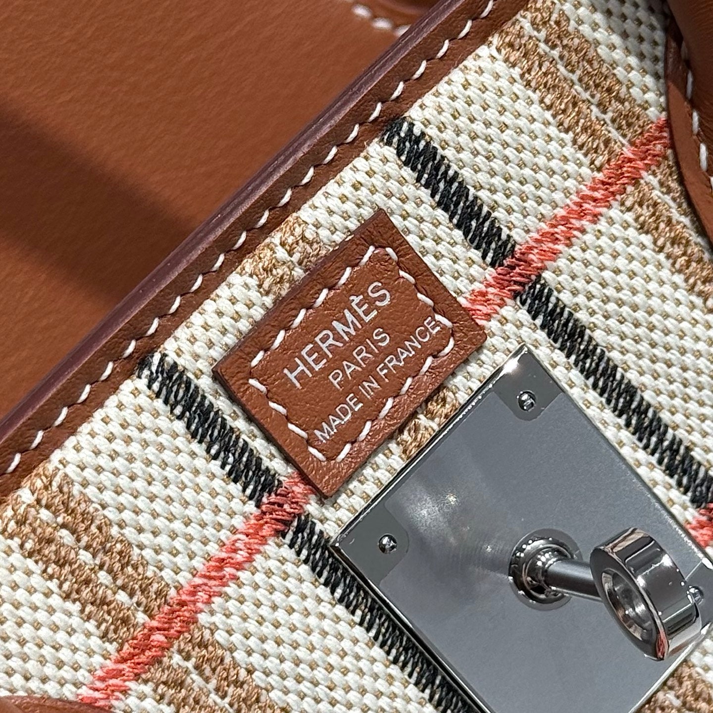 BIRKIN SHOULDER 29 IN GOLD CALFSKIN ÉCRU/BEIGE/FAUVE/ROSE POP/NOIR EMBROIDERY PLAID CANVAS